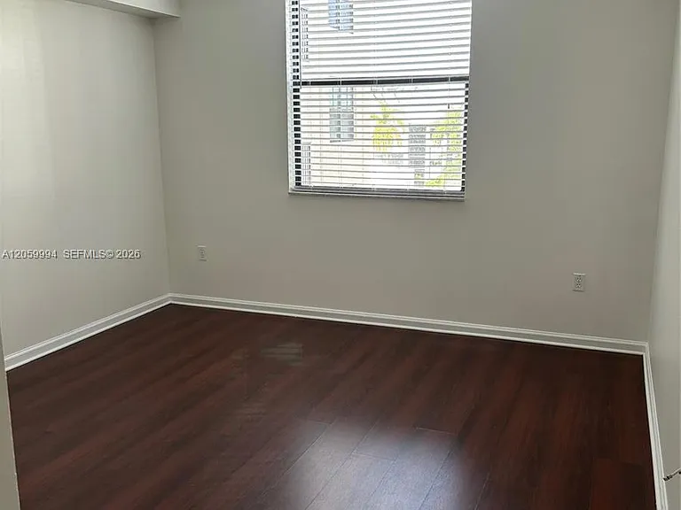 1919 Van Buren St #414A — Photo 3