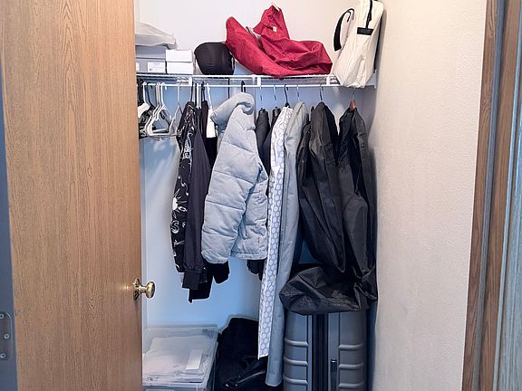 4th image of 2560 Westwinds Dr APT 1