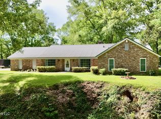 218 Gillespie Cir, Raymond, MS 39154