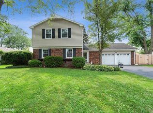830 Essington Ln, Buffalo Grove, IL