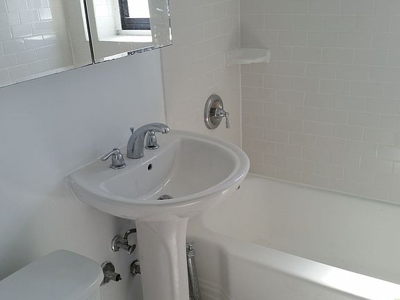 3rd image of 18830 87th Dr APT 6M