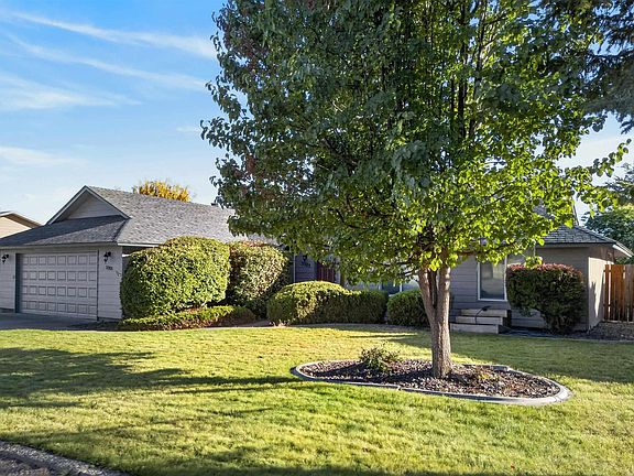 2nd image of 3305 W 23rd Ave