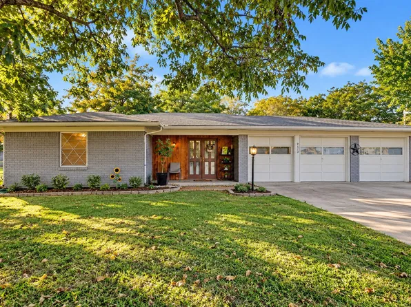 2415 Fannin St, Greenville, TX 75401