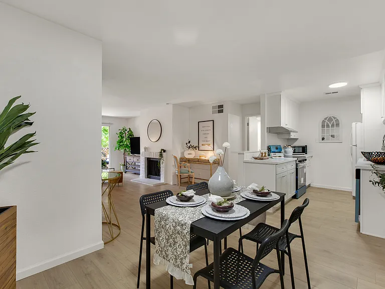 247 N Capitol Ave #280 — Photo 12