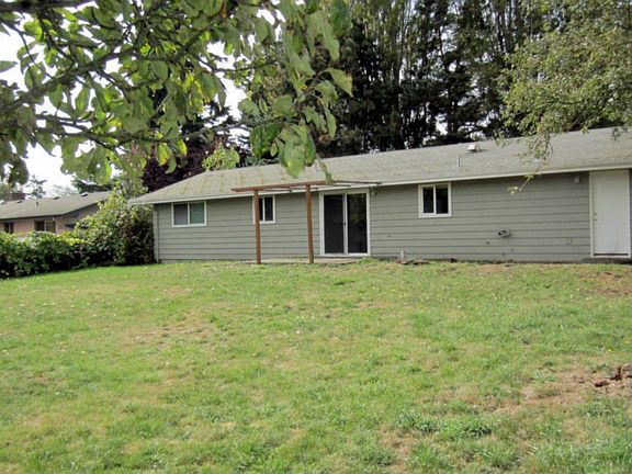 2nd image of 2608 Haines St