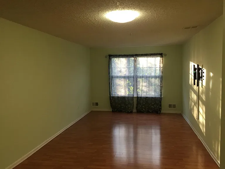 225 Prestwick Way — Photo 6