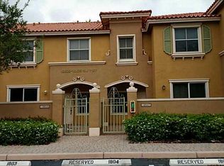 10647 SW 7th St, Pembroke Pines, FL 33025