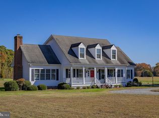 602 Cedar Pointe Dr, Weems, VA 22576