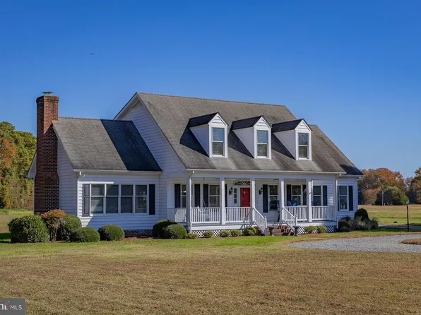 602 Cedar Pointe Dr, Weems, VA 22576