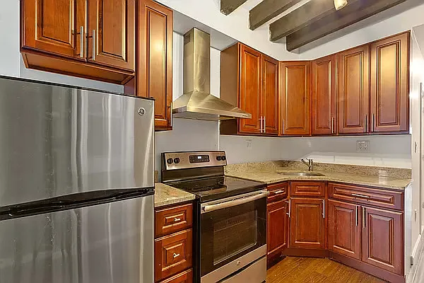 Rented by Green Leaf Management, LLC | media 11