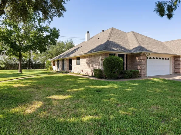 1202 Henard Ln, Granbury, TX 76048