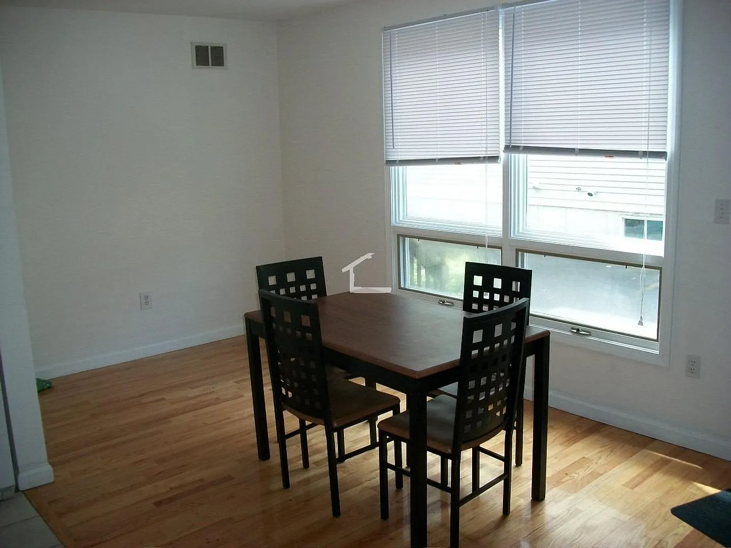 Large Townhouse in Allston, Parking Included, Laundry is in the Unit, Central Heat/AC, Deck — Photo 2