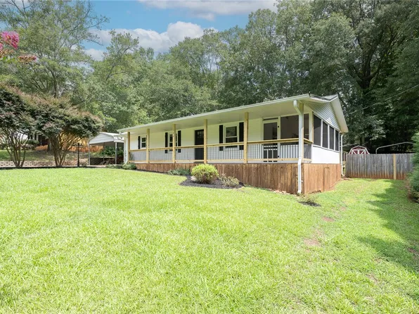 106 Jason Dr, Seneca, SC 29678