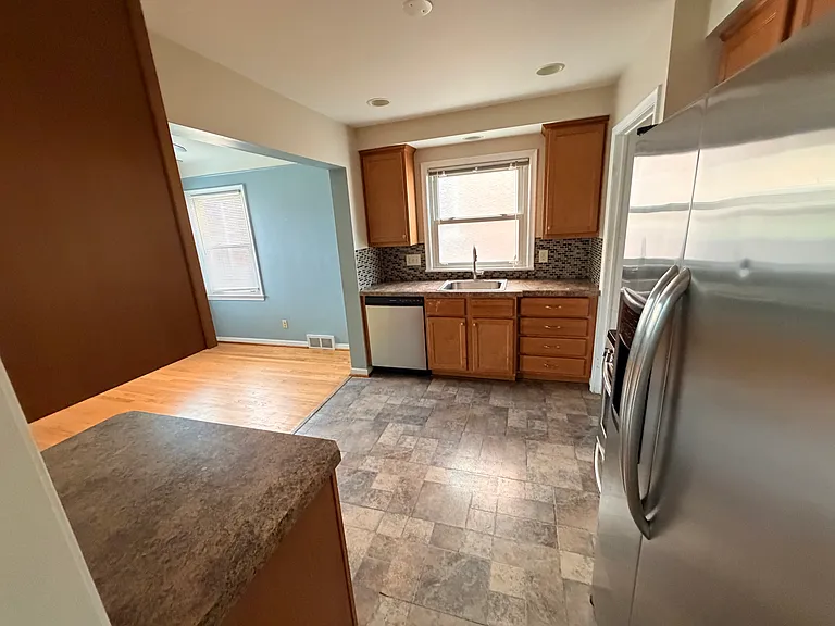 15549 Angelique Ave — Photo 4
