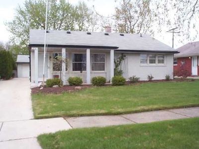 18741 Hinton St, Riverview, MI, 48193