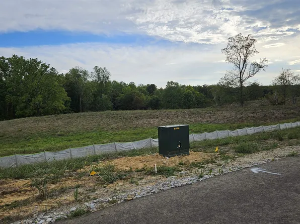 4 Aberdeen Dr, Ona, WV 25545