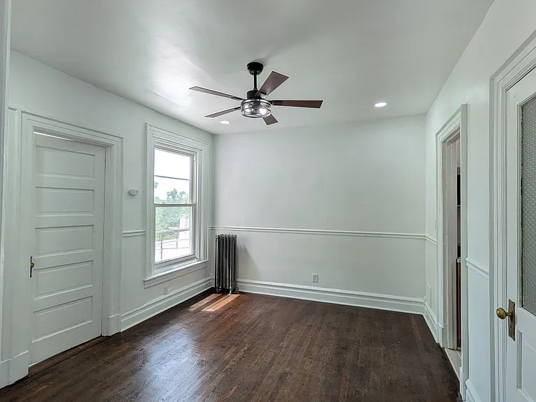 1036 W Walnut St #3F — Photo 3