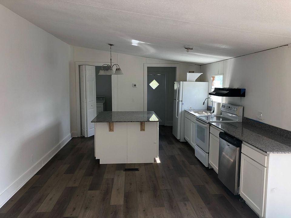 2nd image of 220 Cooper Rd