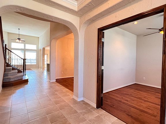 3rd image of 9201 Garden Grove Dr