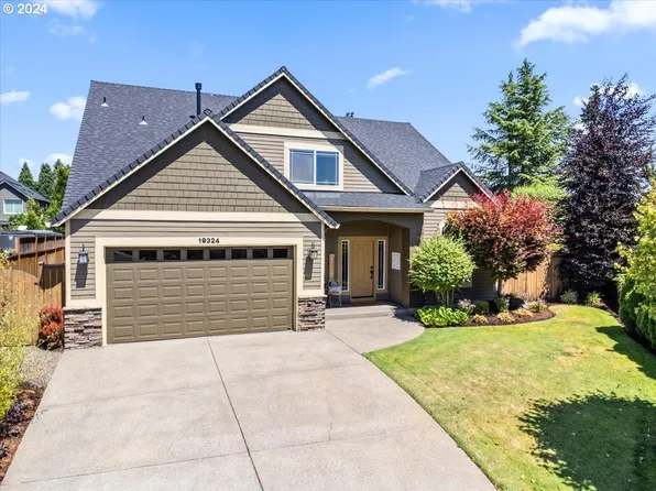 19324 Mayfly Ct, Oregon City, OR 97045