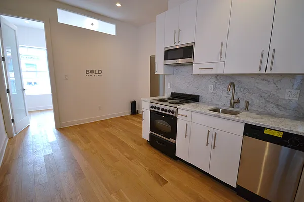 Rented by Bold New York | media 23