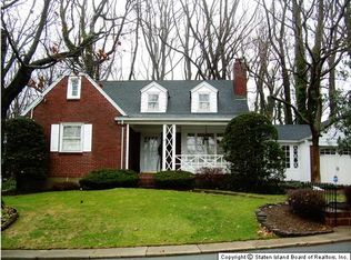 28 Inwood Rd, Staten Island, NY 10301
