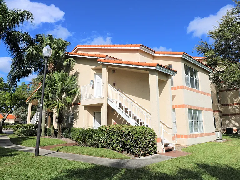 3400 Pinewalk Dr N #928 — Photo 13