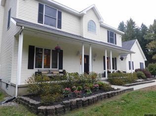 26 Rock Candy Ln, Troy, NY 12182