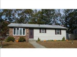 101 Stanmore Rd, Warwick, RI 02889