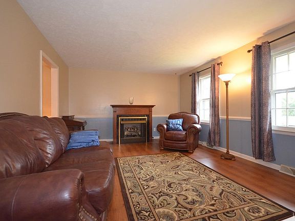 2nd image of 129 Wellington Dr