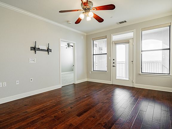 5th image of 2120 Portofino Dr