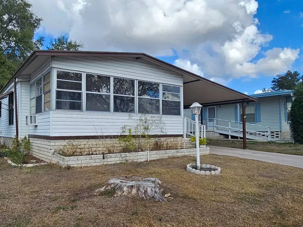 2116 Miramont Cir, Valrico, FL 33594