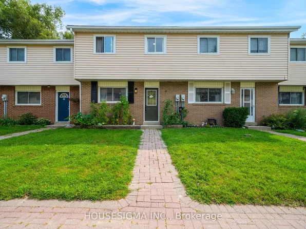 40 East St #19, Georgina, ON L0E 1R0