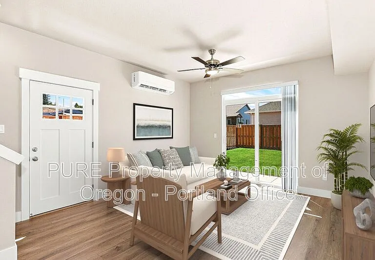 588 NE Alderwood Dr — Photo 4