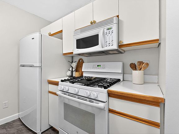 4th image of 5542 Valencia Park Blvd #3A