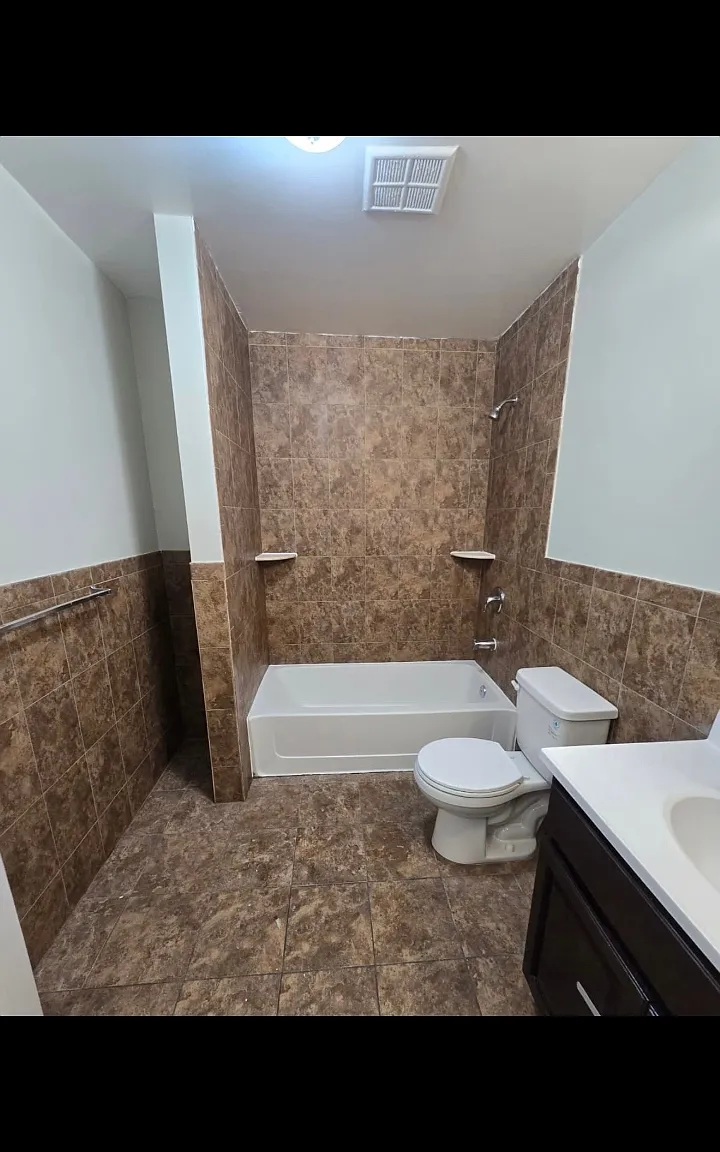 493 Irvine Turner Blvd — Photo 4