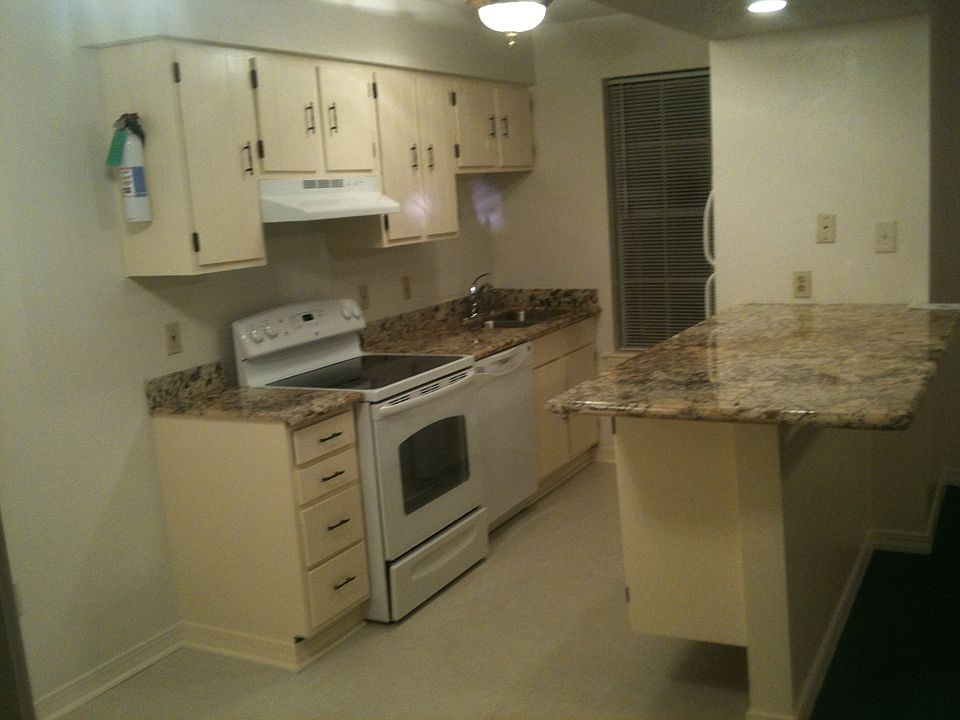 2nd image of 2325 Pasadena Ave APT A