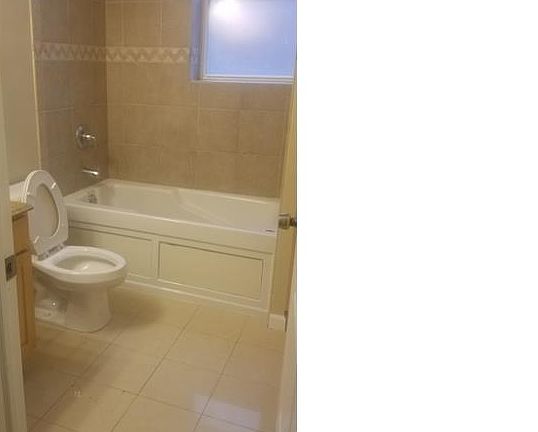 5th image of 6758 S Clyde Ave APT 2