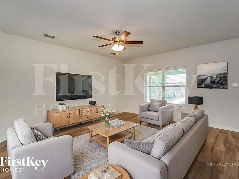9005 Dameron Dr — Photo 3