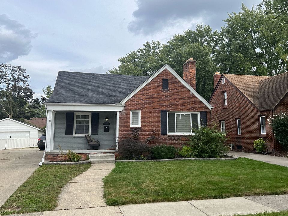 1st image of 642 N Waverly St