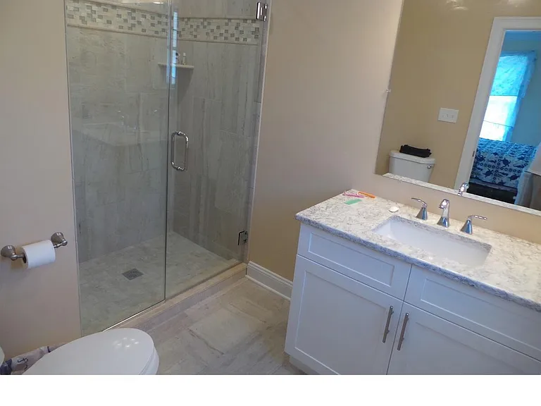 312 Saint Louis Ave — Photo 9