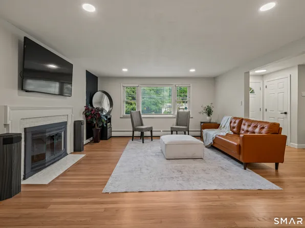 183 Tunxis Avenue, Bloomfield, CT 06002