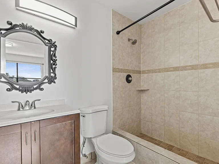 814 Hill Dr #C — Photo 23