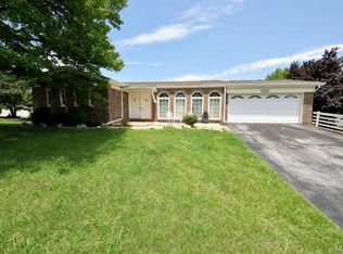 1736 Westview Dr, Imperial, MO 63052
