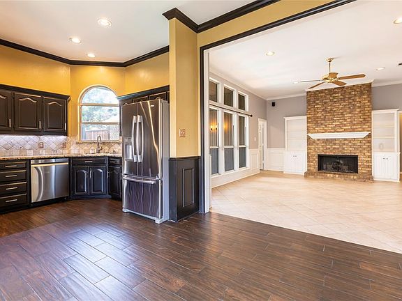 5th image of 4052 Kentshire Ln