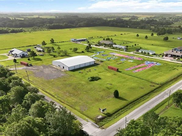 1061 County Road 6111, Dayton, TX 77535