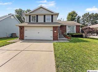 221 W Chadderton Dr, Lincoln, NE 68521