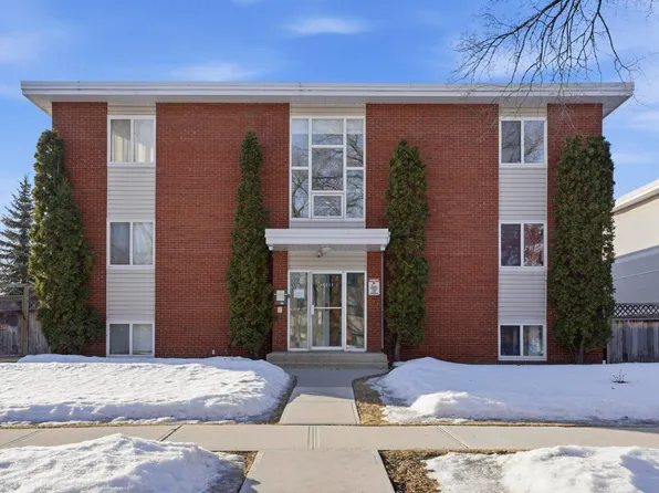 10812 115th St NW #8, Edmonton, AB T5H 3L1