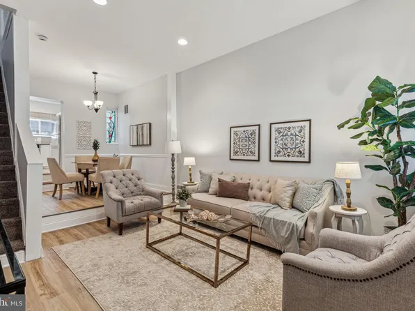 1016 Christian St, Philadelphia, PA 19147