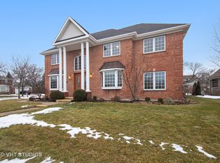 1200 Manzella Ln, Glenview, IL 60025